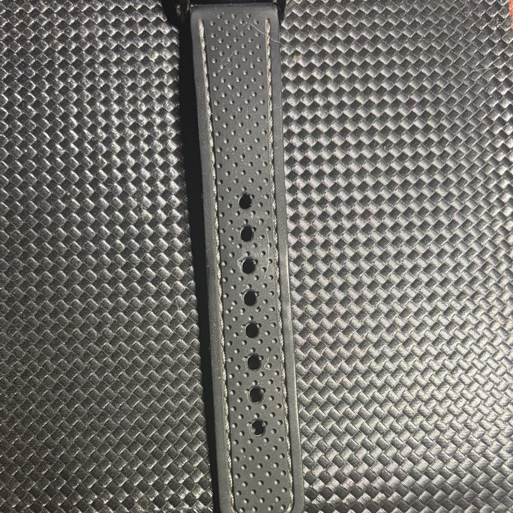 Timex Charcoal and Black Timepiece with high quality soft silicone strap. - Picture 2 of 5